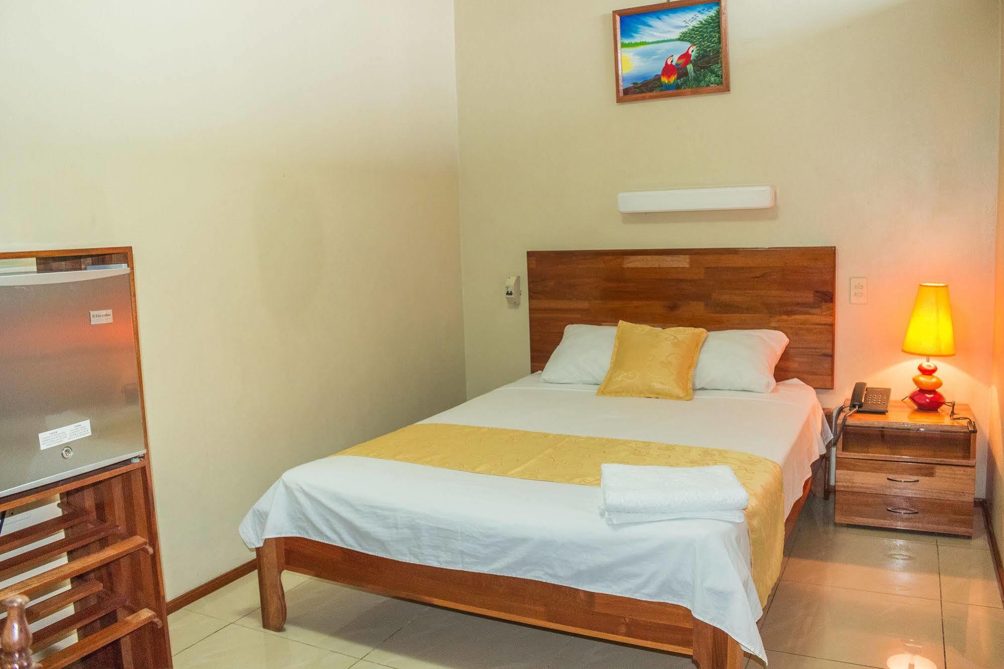 Hotel Golden Star Iquitos Exterior foto
