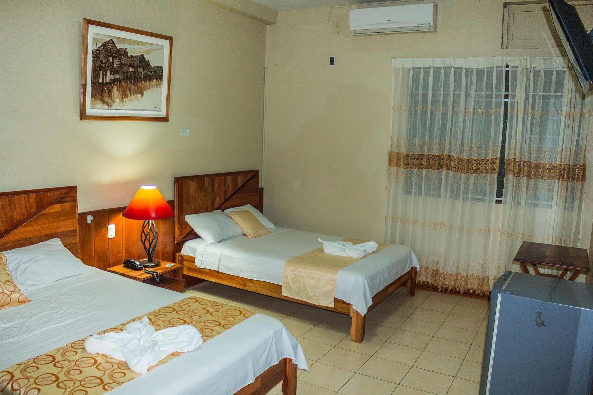 Hotel Golden Star Iquitos Exterior foto