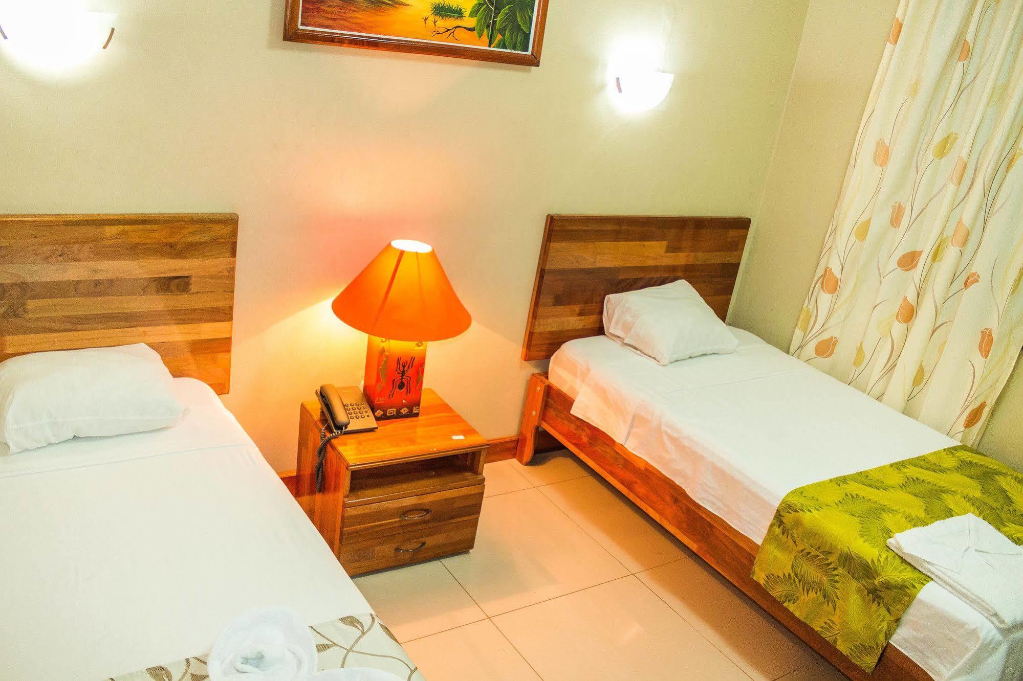 Hotel Golden Star Iquitos Exterior foto